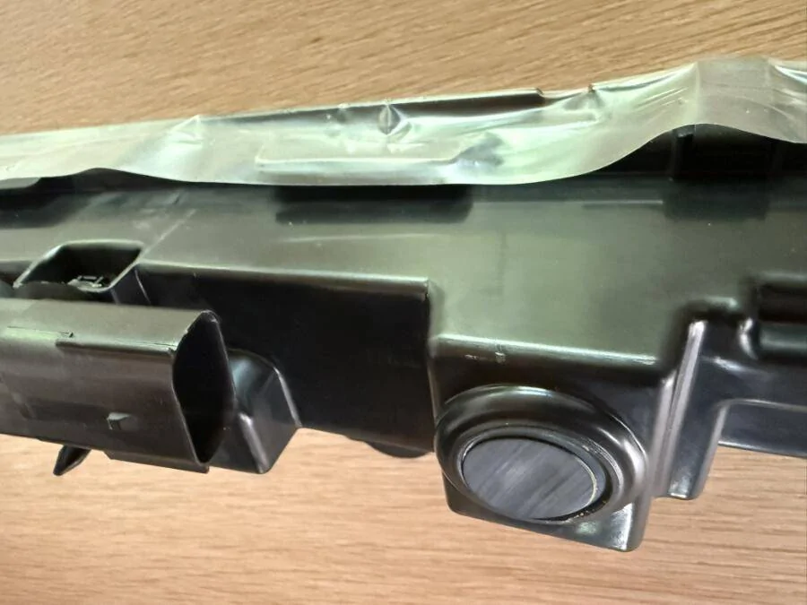Ford F-150 Lightning Front light bar partially lit lb3