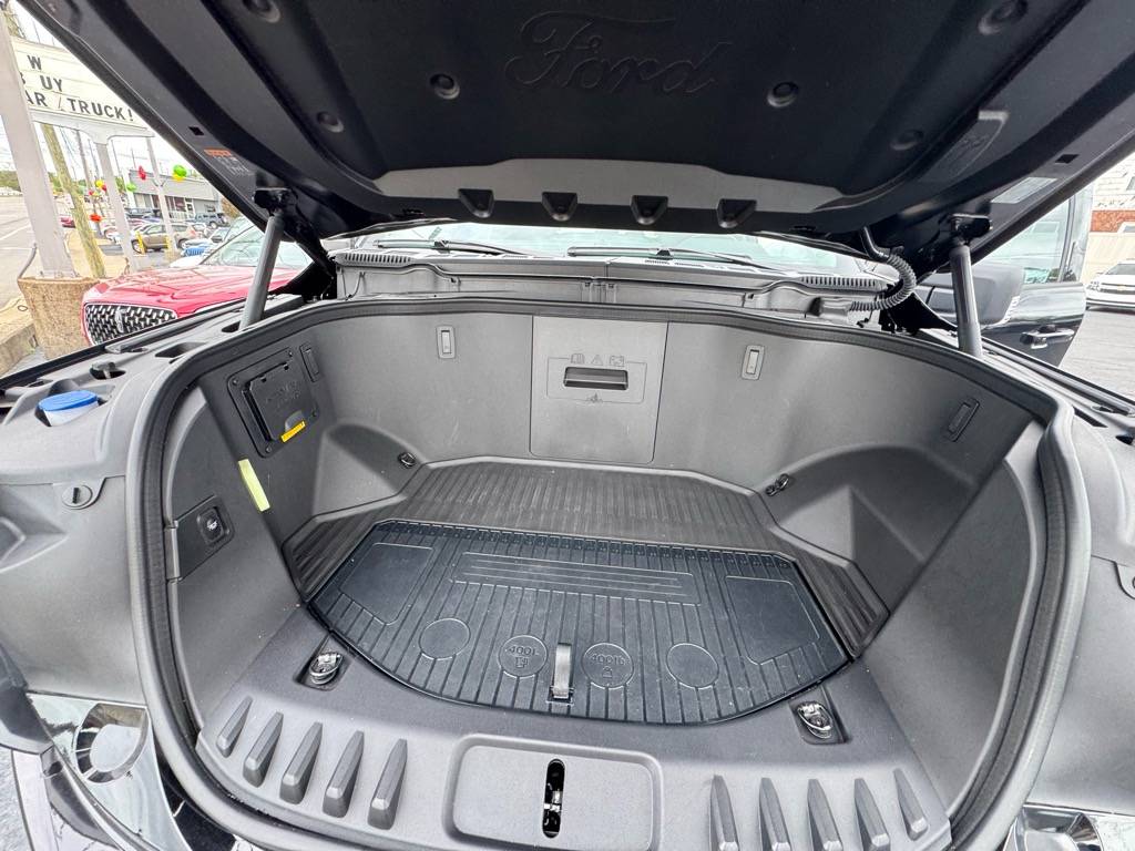 Ford F-150 Lightning XLT ER 34AE8A07-849B-49D3-8B13-4BA7C8183804-D605BA41-9364-418F-AADF-F1CF425B05F7