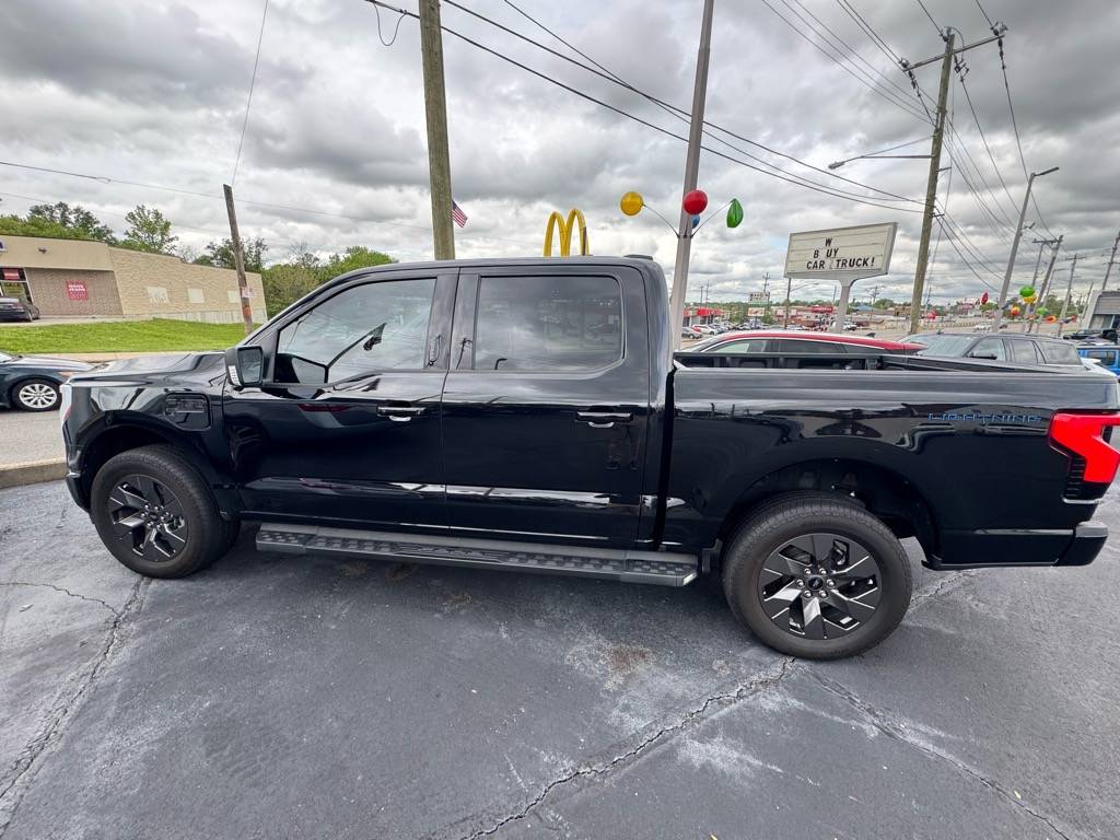 Ford F-150 Lightning XLT ER 7FF76C57-355C-42A0-B392-273CF5F71172-7816C1C4-B47B-4BC7-A40B-8E880C35405F