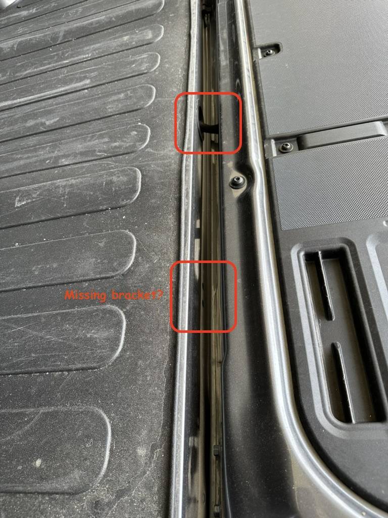 Ford F-150 Lightning Missing Tailgate Bracket on 2024 Lightning Lariat? tailgate 1