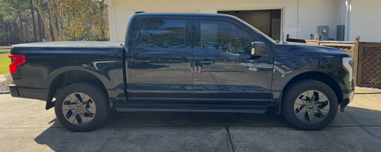 Ford F-150 Lightning Leveled Lightnings ? Anybody got before and after pics? IMG_6840