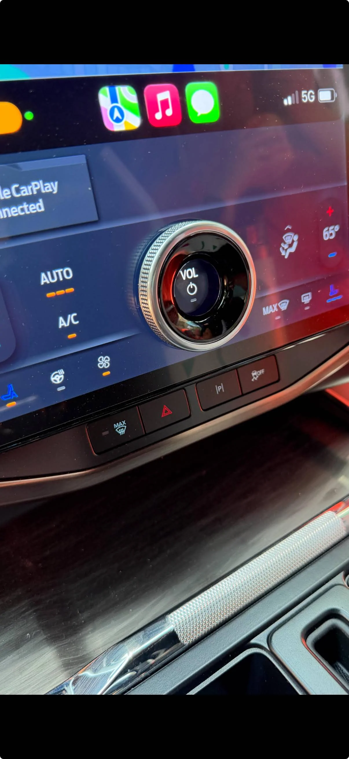 Ford F-150 Lightning Redundant soft buttons for physical buttons/user override or configurable redundant buttons