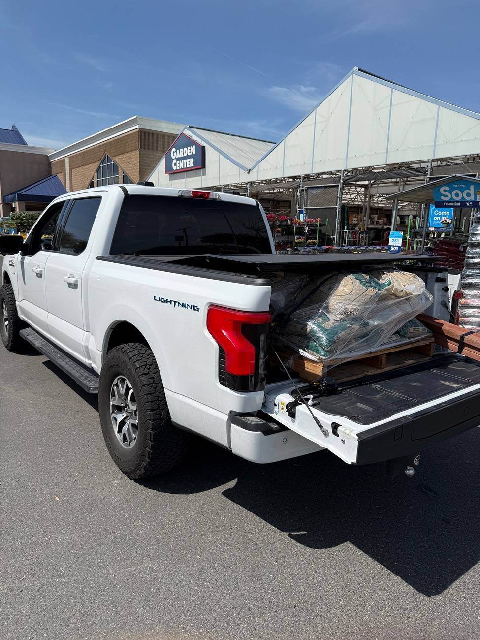 Ford F-150 Lightning Pics of Lightning Trucks Doing Truck Things. Post Yours! 📸 IMG_0907