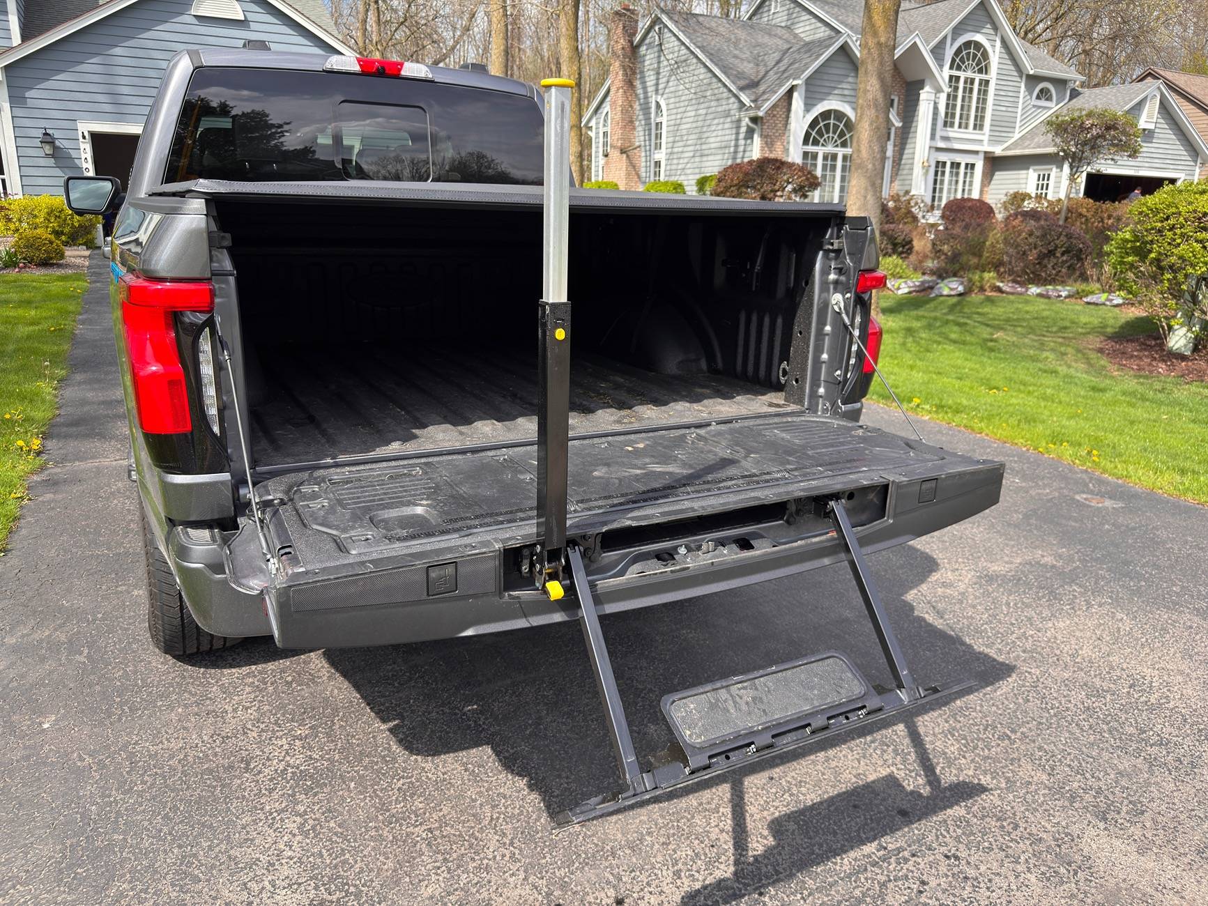 Ford F-150 Lightning 2023 Lightning Lariat 511A ER for Lease Transfer IMG_3691