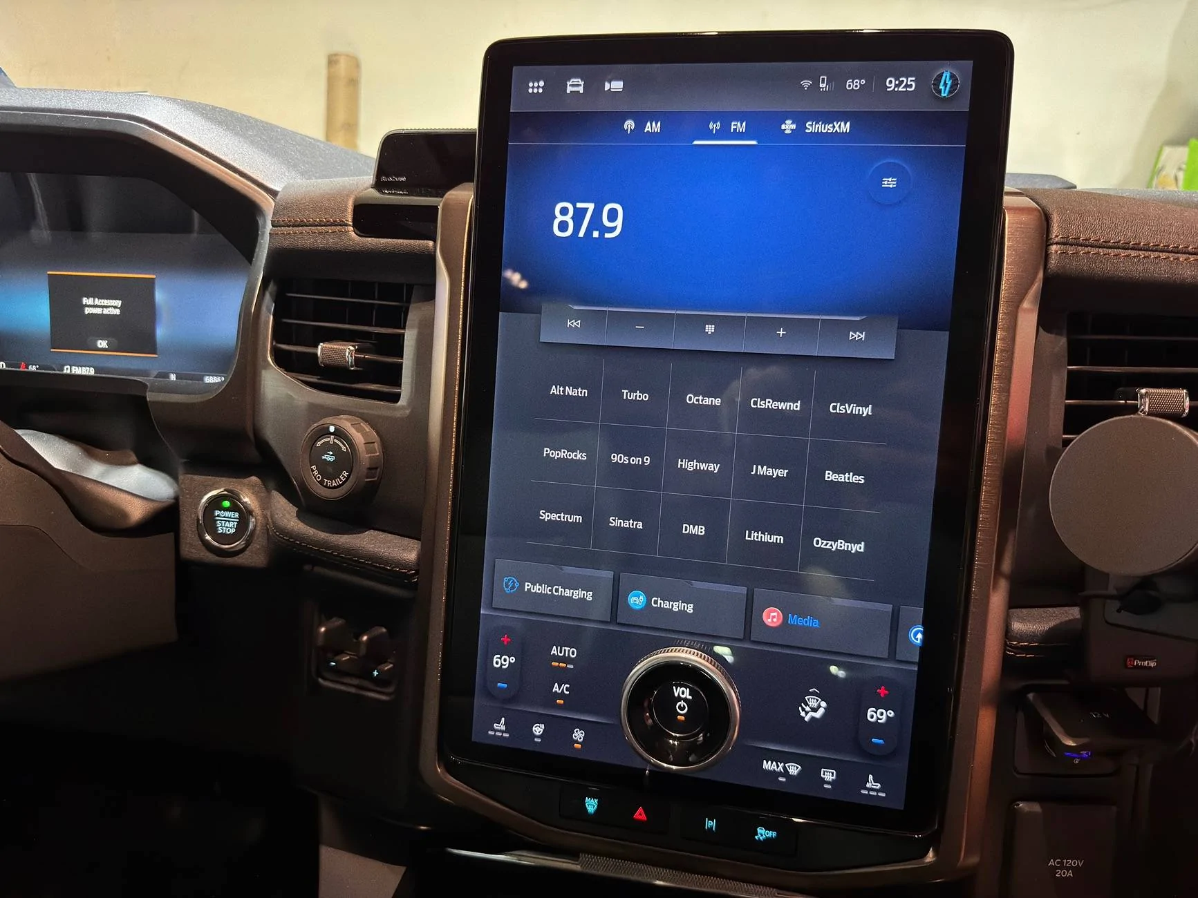 Ford F-150 Lightning 2023 Lightning Lariat 511A ER for Lease Transfer IMG_3709