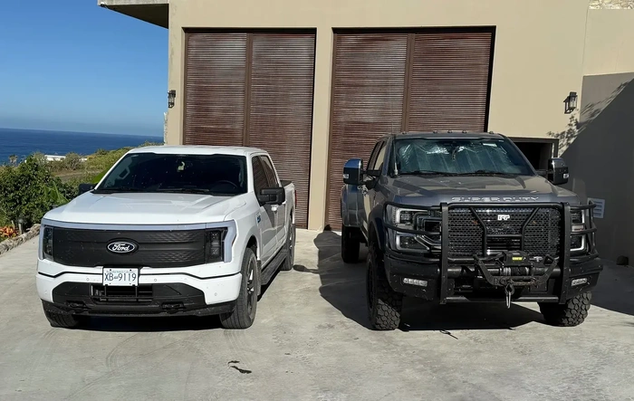 SHOW US ALL YOUR FORDS….