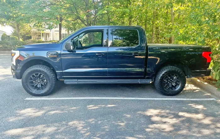 35's - 305 Toyo Open Country AT II EV tires (Toyo Open Country A/T II EV tires (305/70R18) on Tremor stock wheels